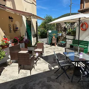 affittacamere-lacciuga.hotelitalianriviera.com/
